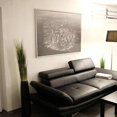 Bello Apartamento Graben-Neudorf Luaran gambar
