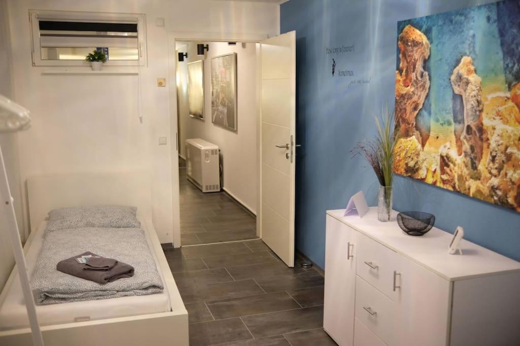 Bello Apartamento Graben-Neudorf Luaran gambar