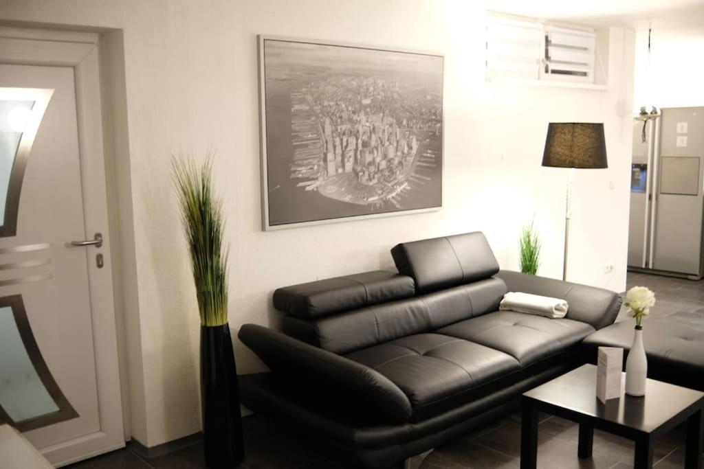 Bello Apartamento Graben-Neudorf Luaran gambar
