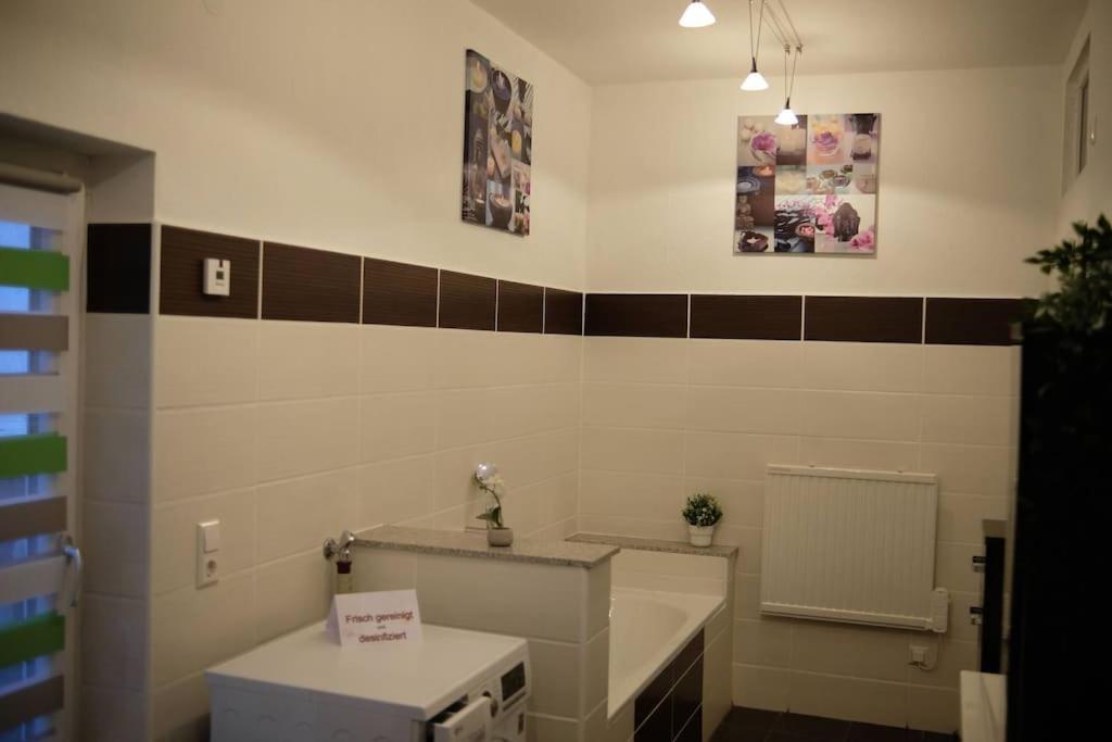Bello Apartamento Graben-Neudorf Luaran gambar