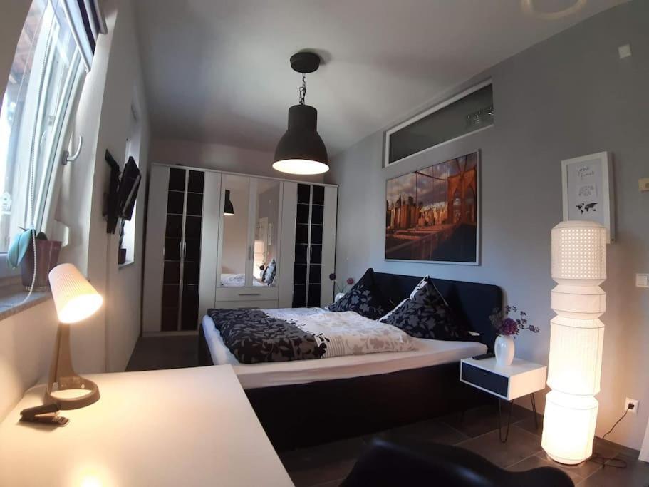 Bello Apartamento Graben-Neudorf Luaran gambar