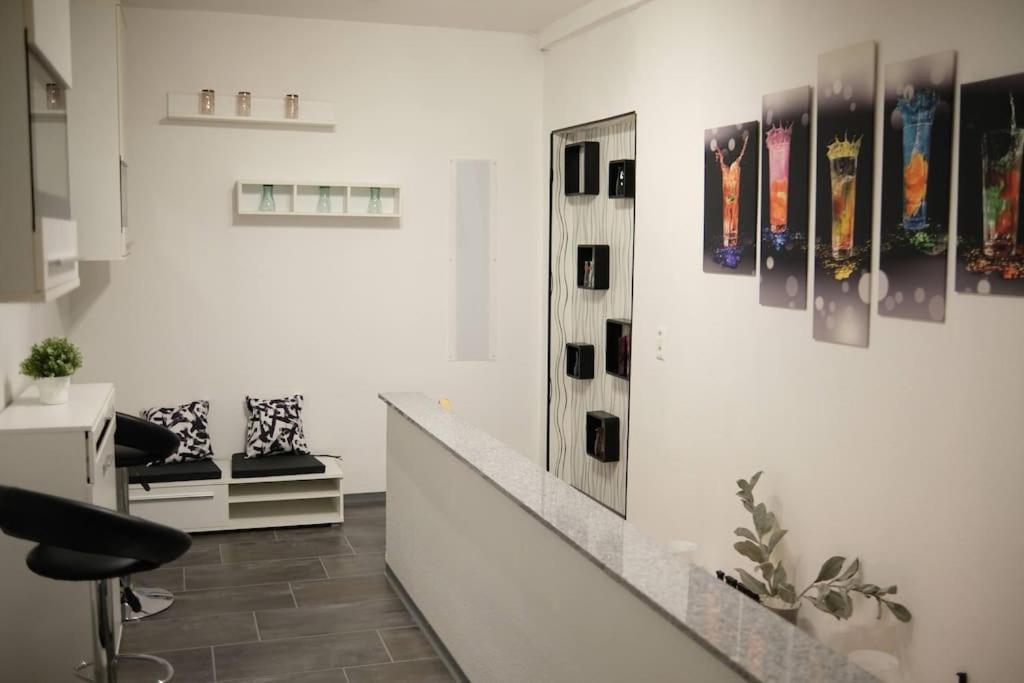 Bello Apartamento Graben-Neudorf Luaran gambar