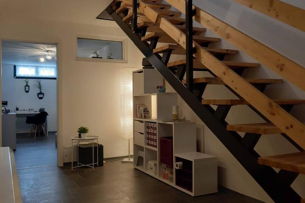 Bello Apartamento Graben-Neudorf Luaran gambar